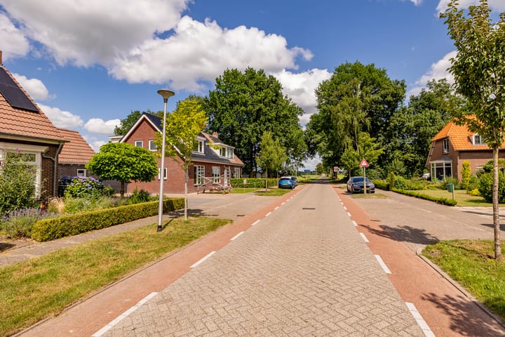 Foto 60 van Mr. Harm Smeengeweg 21