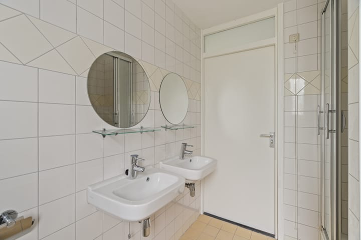 Photo 12 of Lelieveld 111