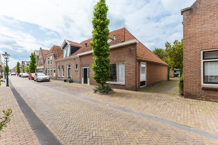 Photo 3 of Hoofdstraat 61