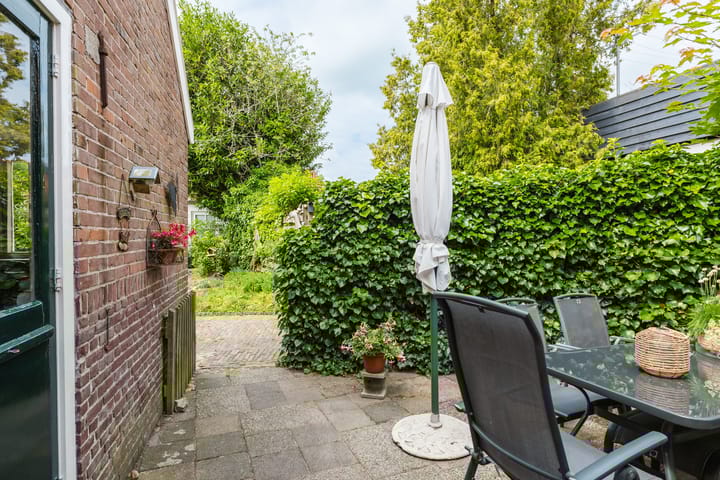 Photo 37 of Hoofdstraat 61