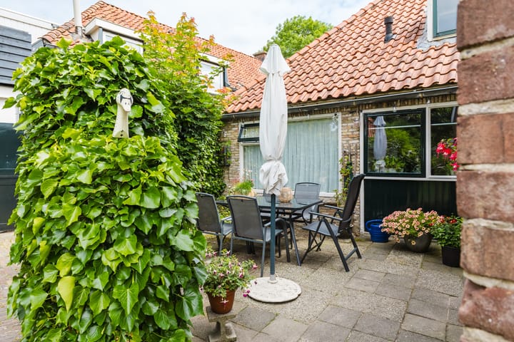 Photo 40 of Hoofdstraat 61