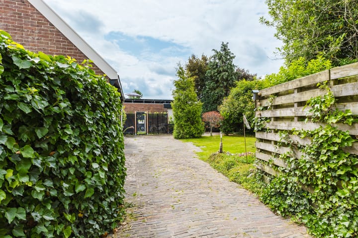 Photo 42 of Hoofdstraat 61