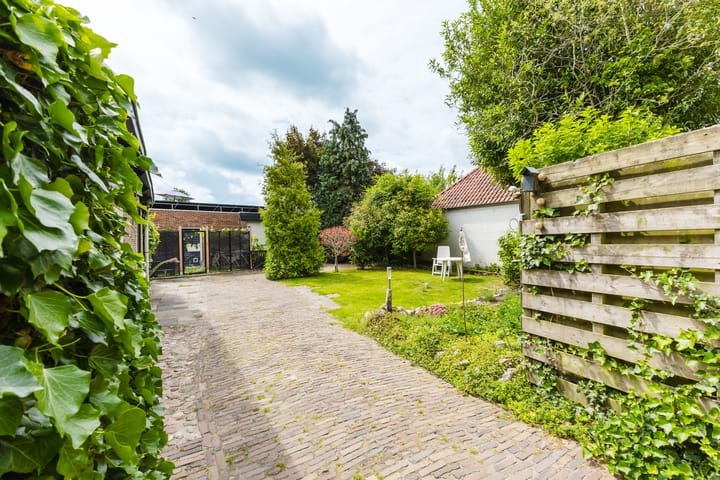 Photo 44 of Hoofdstraat 61