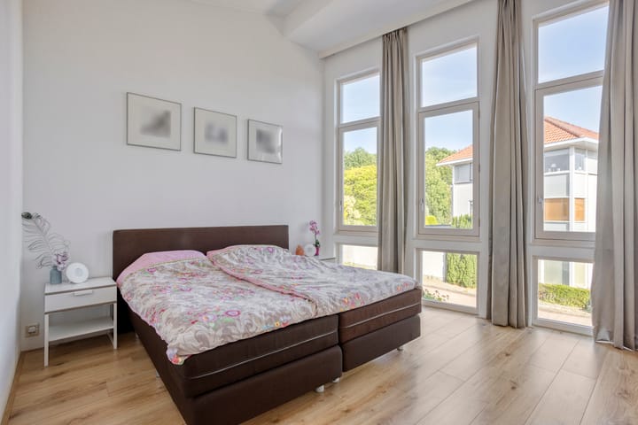 Foto 5 van Robert Stolzhof 155