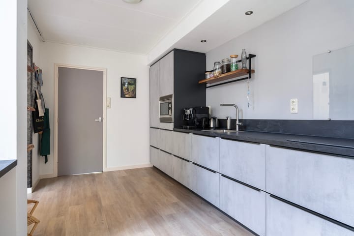 Photo 13 of Skriesstrjitte 35