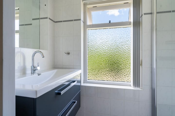 Photo 22 of Skriesstrjitte 35