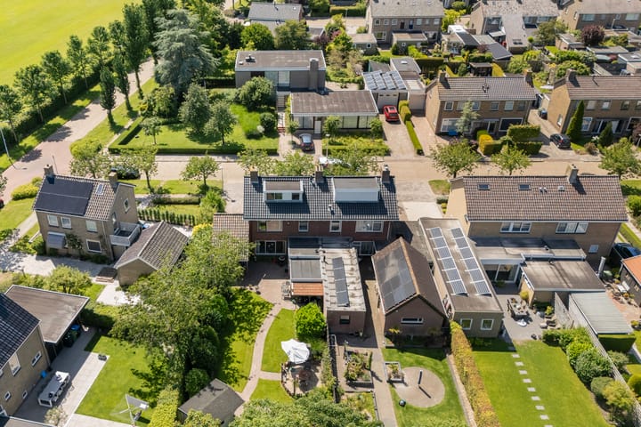 Photo 44 of Skriesstrjitte 35