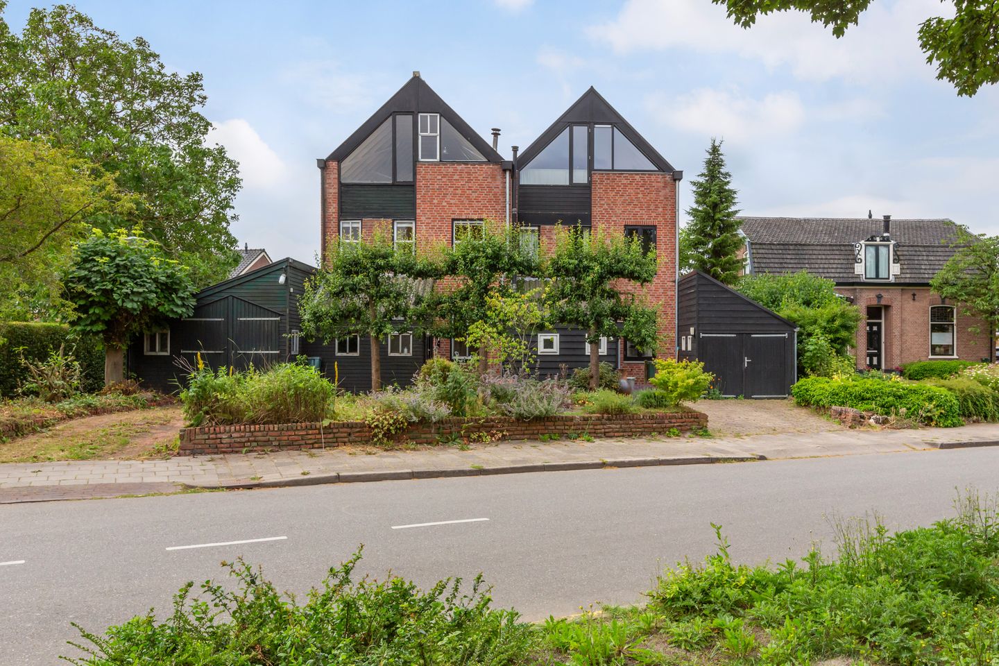 Photo 1 of Willem-Alexanderweg 1