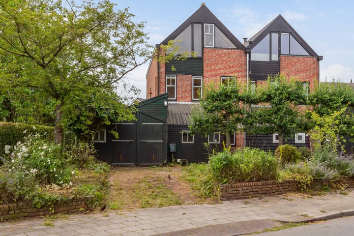 Photo 2 of Willem-Alexanderweg 1