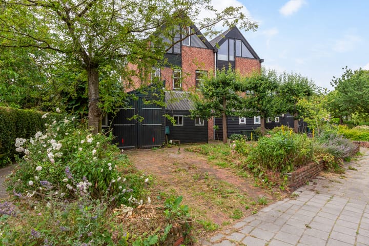 Photo 3 of Willem-Alexanderweg 1