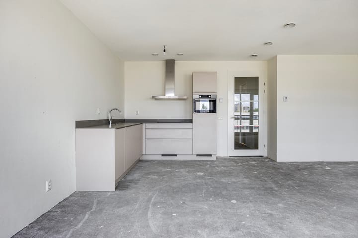 Photo 11 of Perzikweg 36