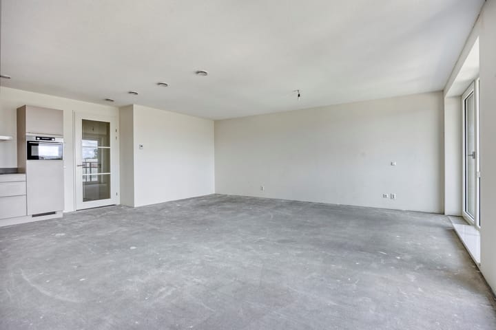 Photo 12 of Perzikweg 36