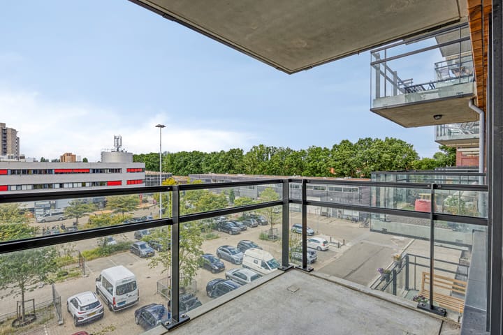 Photo 13 of Perzikweg 36