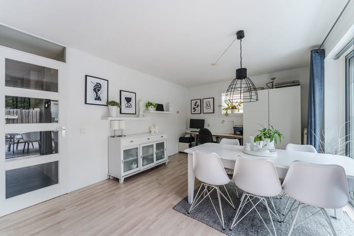 Foto 8 van Regenboog 82