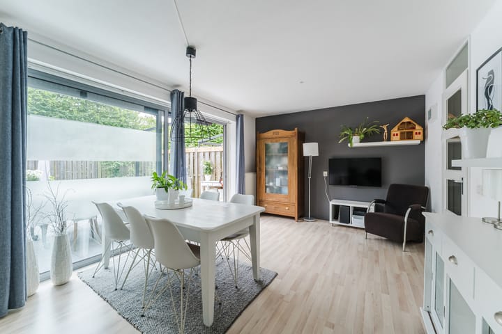 Foto 10 van Regenboog 82