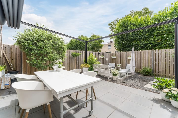 Foto 12 van Regenboog 82