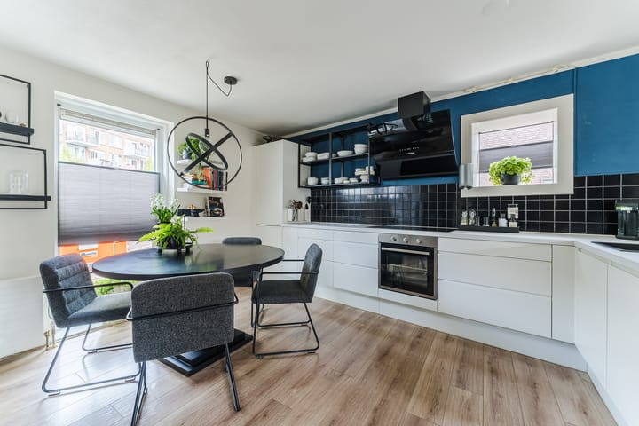 Foto 22 van Regenboog 82