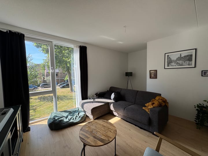 Foto 1 van Dina Sansonpad 7