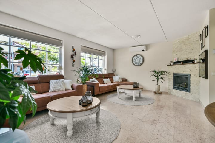 Photo 10 of Hoefbladstraat 12