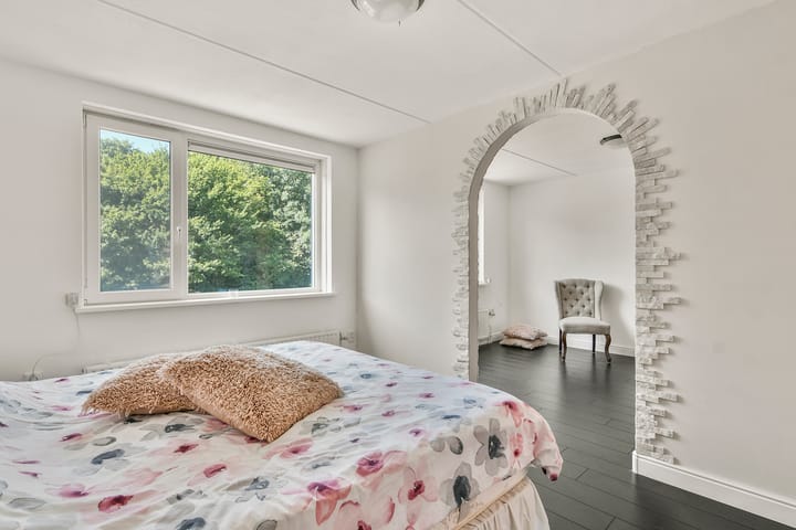 Photo 24 of Hoefbladstraat 12