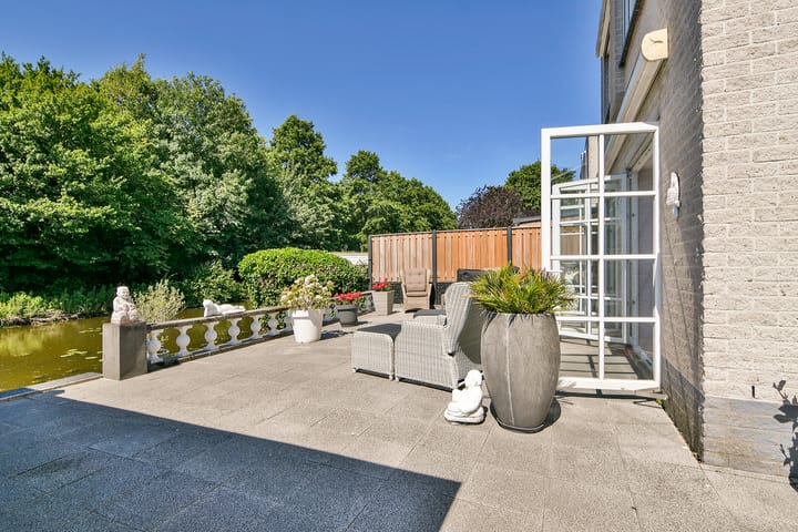 Photo 30 of Hoefbladstraat 12