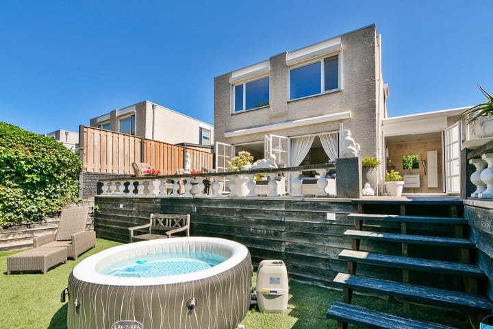 Photo 34 of Hoefbladstraat 12