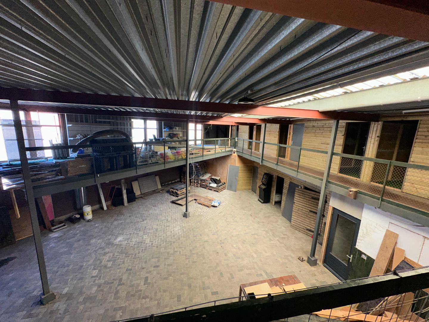 Foto 10 van Leeuwarderstraatweg 2