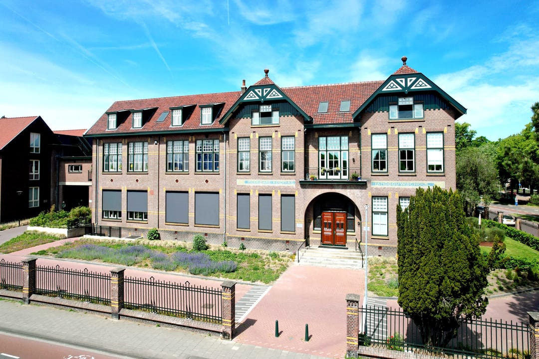 Foto 1 van Larenstein 101