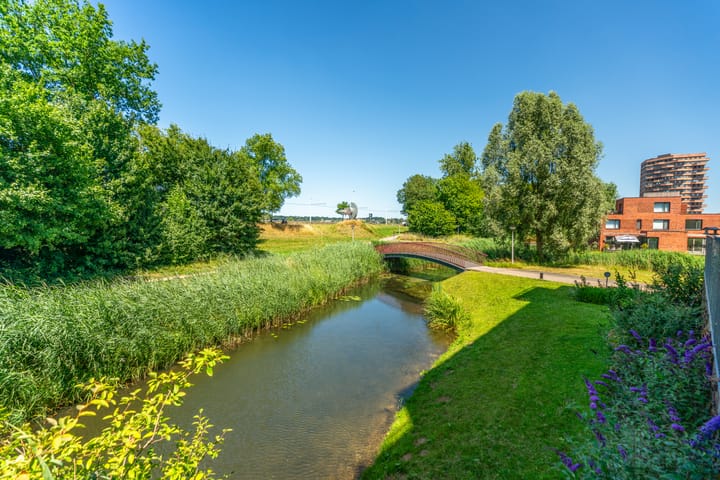 Foto 19 van Veenwortelstraat 85