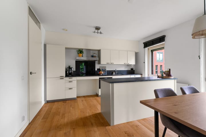 Foto 23 van Veenwortelstraat 85