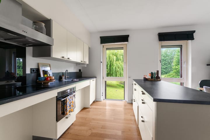 Foto 24 van Veenwortelstraat 85