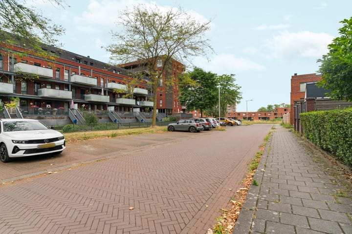 Foto 36 van Veenwortelstraat 85