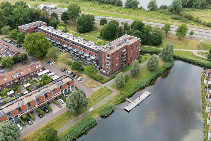 Foto 40 van Veenwortelstraat 85