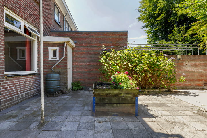 Foto 32 van Burg. Vogelslaan 2