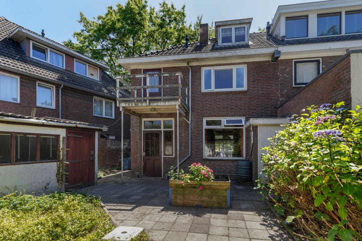 Foto 34 van Burg. Vogelslaan 2