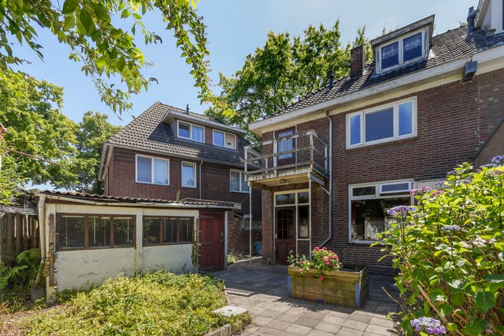 Foto 36 van Burg. Vogelslaan 2