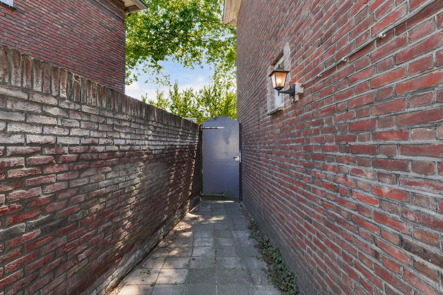 Foto 40 van Burg. Vogelslaan 2