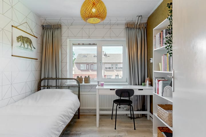 Photo 14 of Dokter Pinxterplantsoen 31