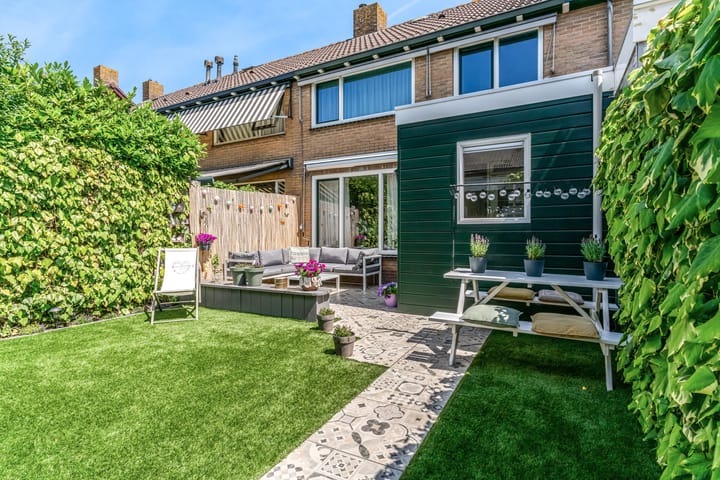 Photo 29 of Dokter Pinxterplantsoen 31