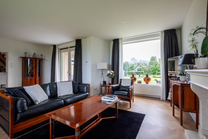 Photo 8 of Oosteinderweg 438