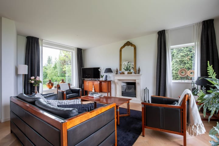 Photo 9 of Oosteinderweg 438