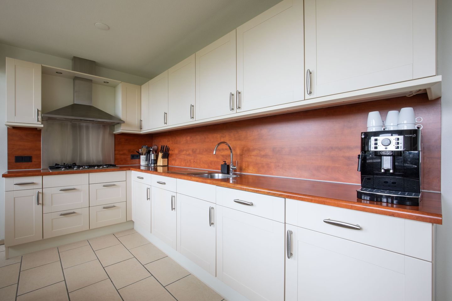 Foto 14 van Oosteinderweg 438