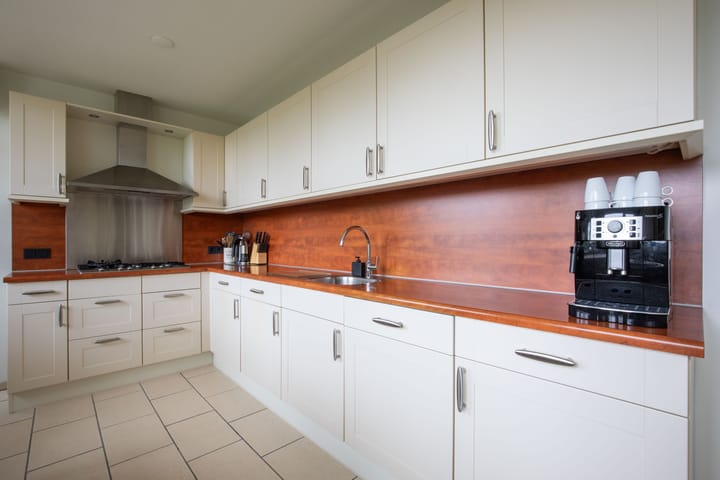 Photo 14 of Oosteinderweg 438