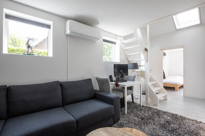 Photo 32 of Oosteinderweg 438