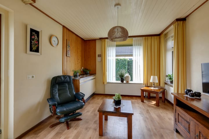 Foto 15 van Dr.Poelsstraat 11