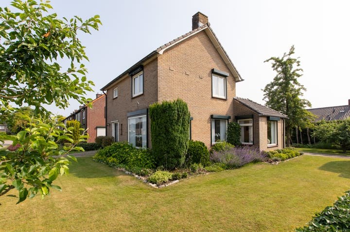 Foto 2 van Dr.Poelsstraat 11