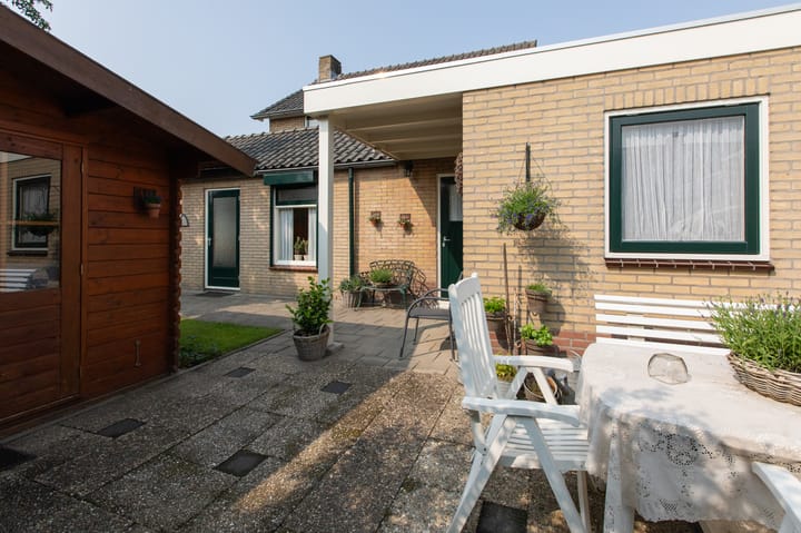 Foto 32 van Dr.Poelsstraat 11