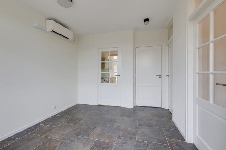 Photo 10 of Minister Veldkampstraat 33