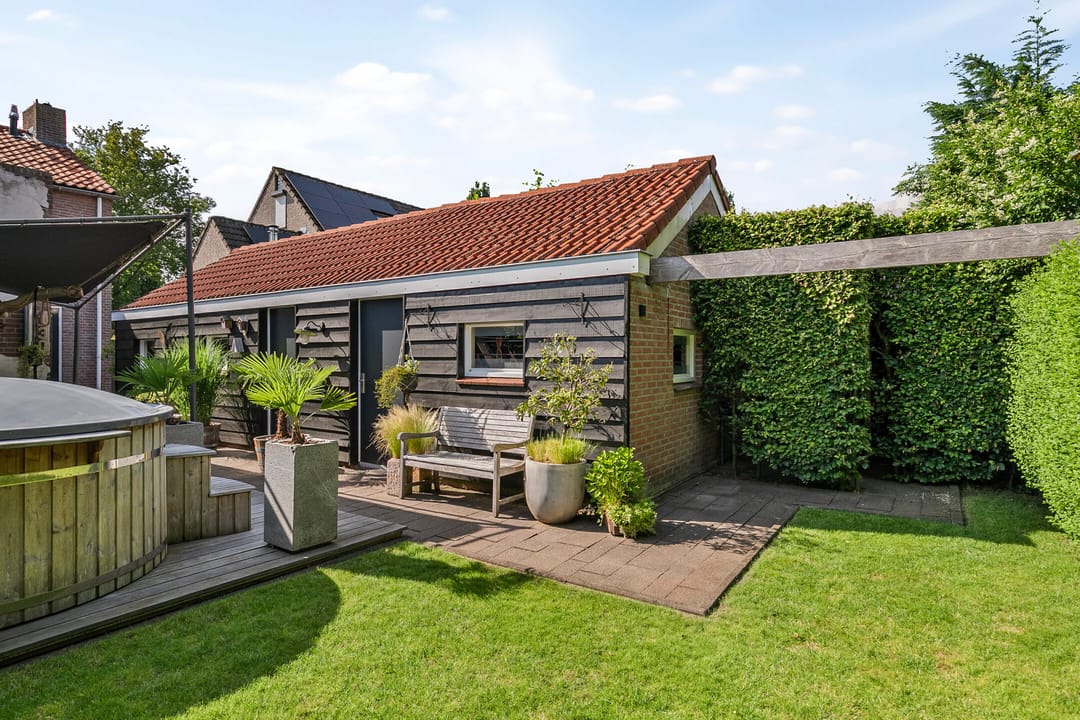 Foto 23 van Burgemeester van Poppelstraat 130