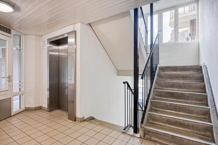 Photo 19 of Sint Maartenslaan 67-A